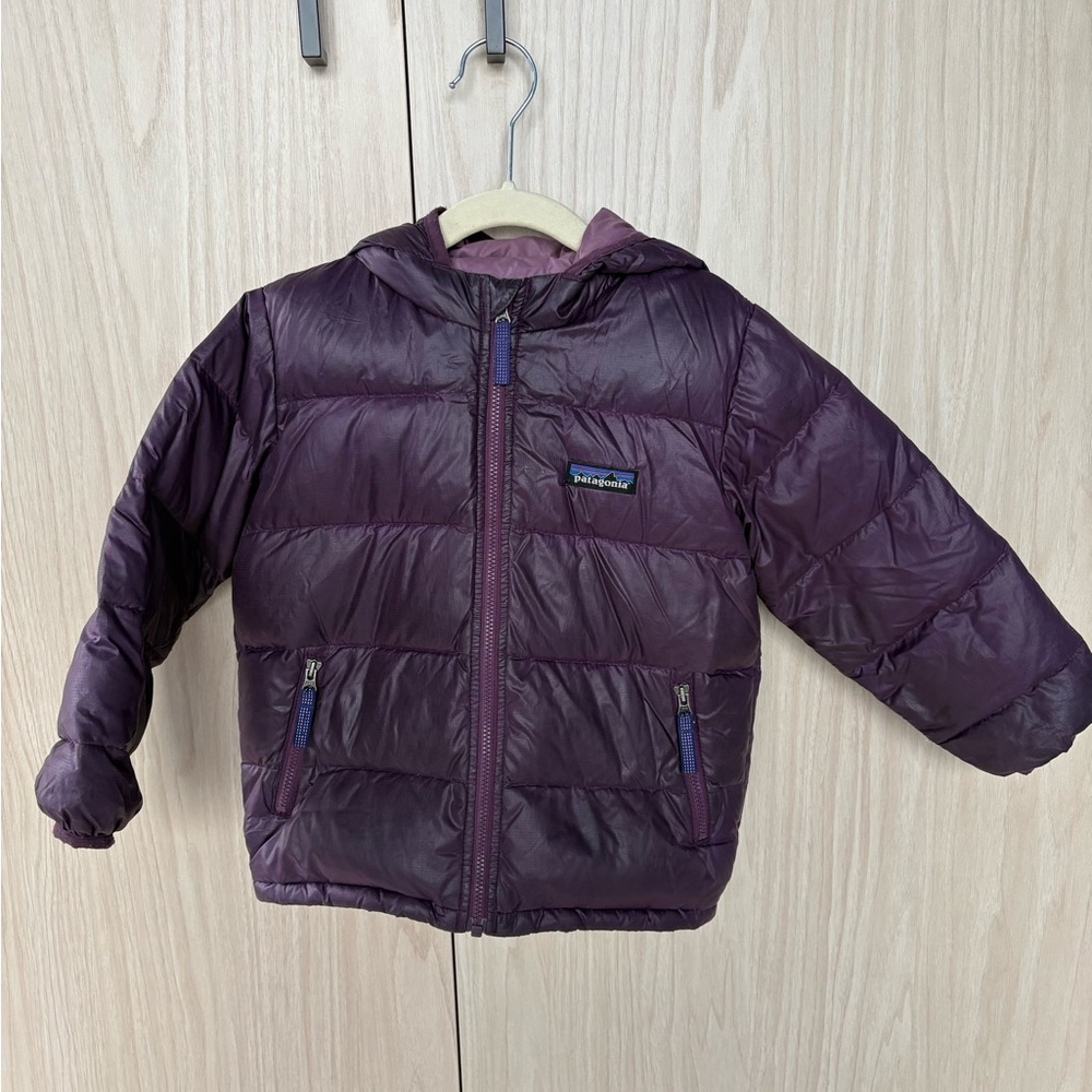 Patagonia Baby Hi-Loft Down Sweater Hoody jacket in size 3T in Purple